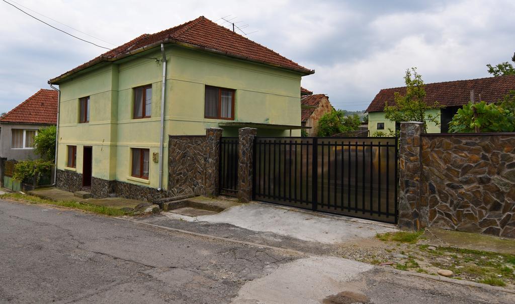 Casa Para Haţeg Exterior foto